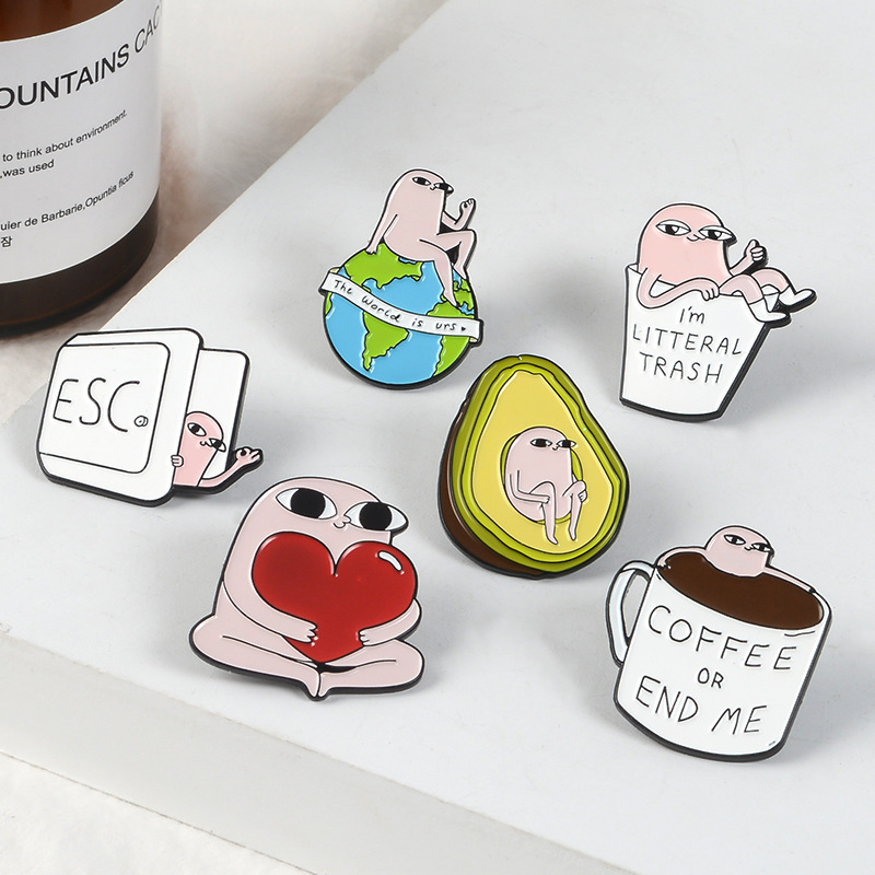 Love enamel brooch badge - Image 9